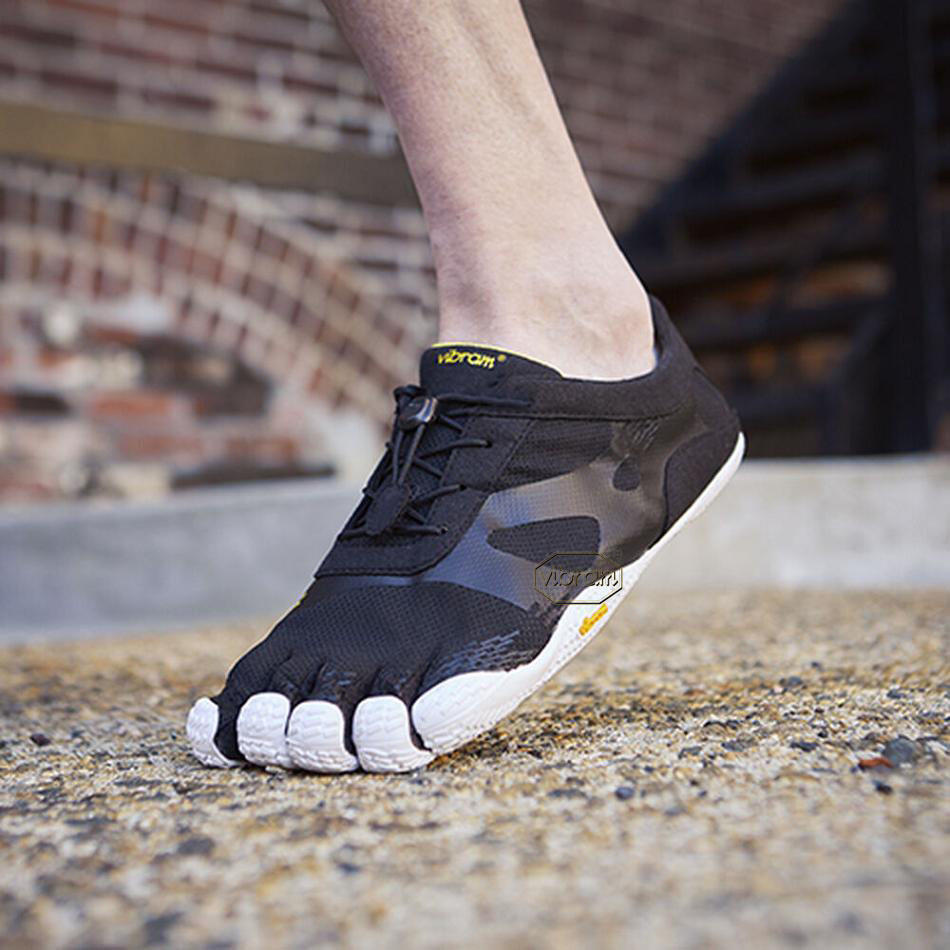 Vibram KSO EVO Men's Training Shoes Black / White | NZ_E69